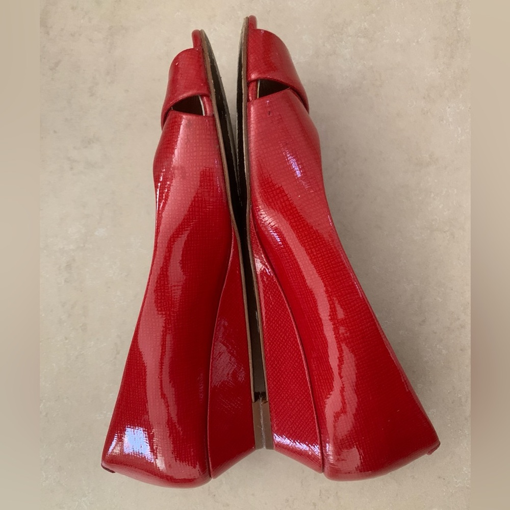 Cole Haan Red Patent Croc Embossed Peep Toe Flats Size 9B - Picture 3 of 8